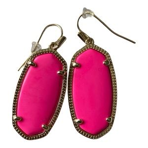 Kendra Scott Elle Earring: Gold Hardware, Hot/Neon Pink Stone